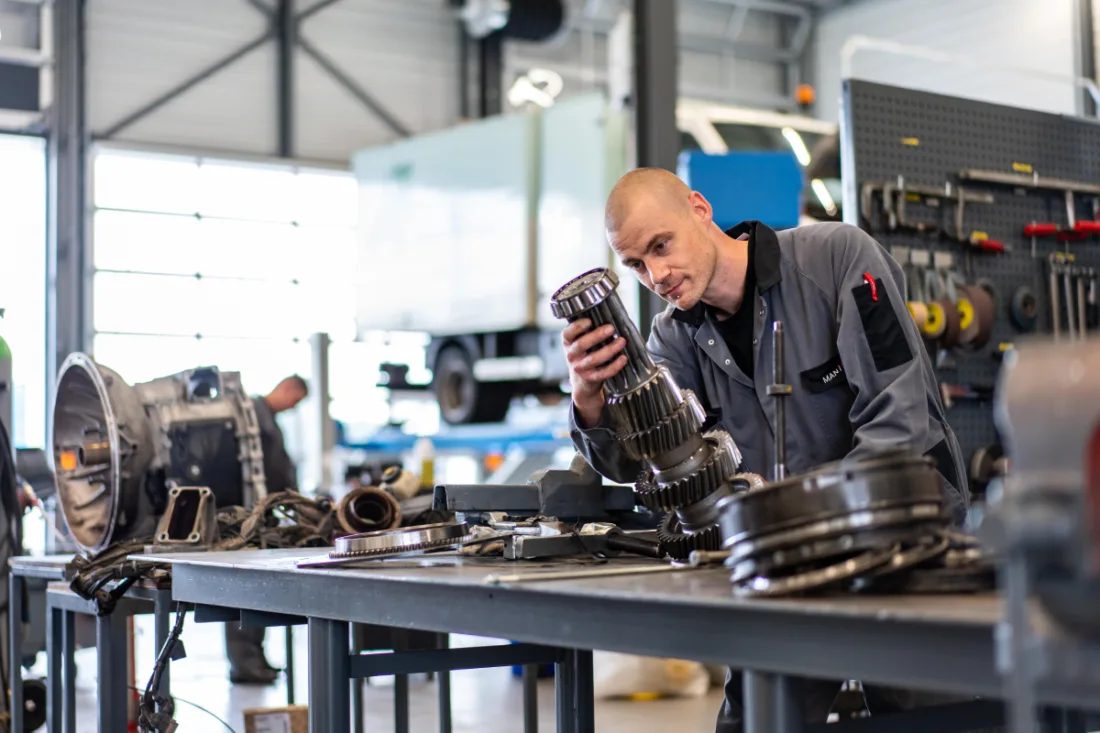 Collega's vertellen: Joey (Voorman Zware Bedrijfswagens)