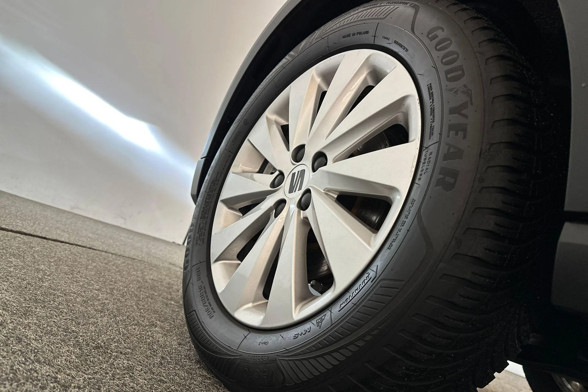 Volkswagen Caddy Cargo Maxi L2 102 PK  Cruise Control Lederen stuur Virtual cockpit parkeersensoren