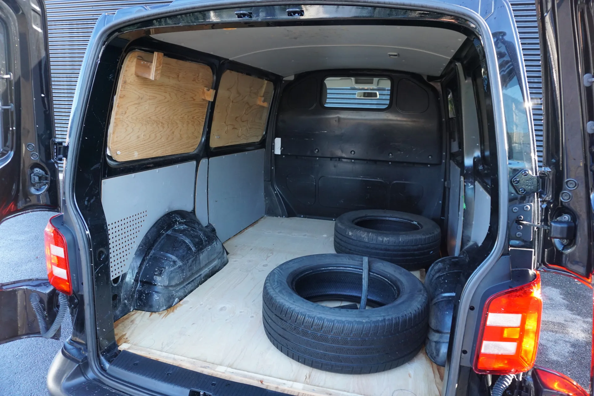 MAN TGS 35.470 8x4 voor Beaujean Beheer