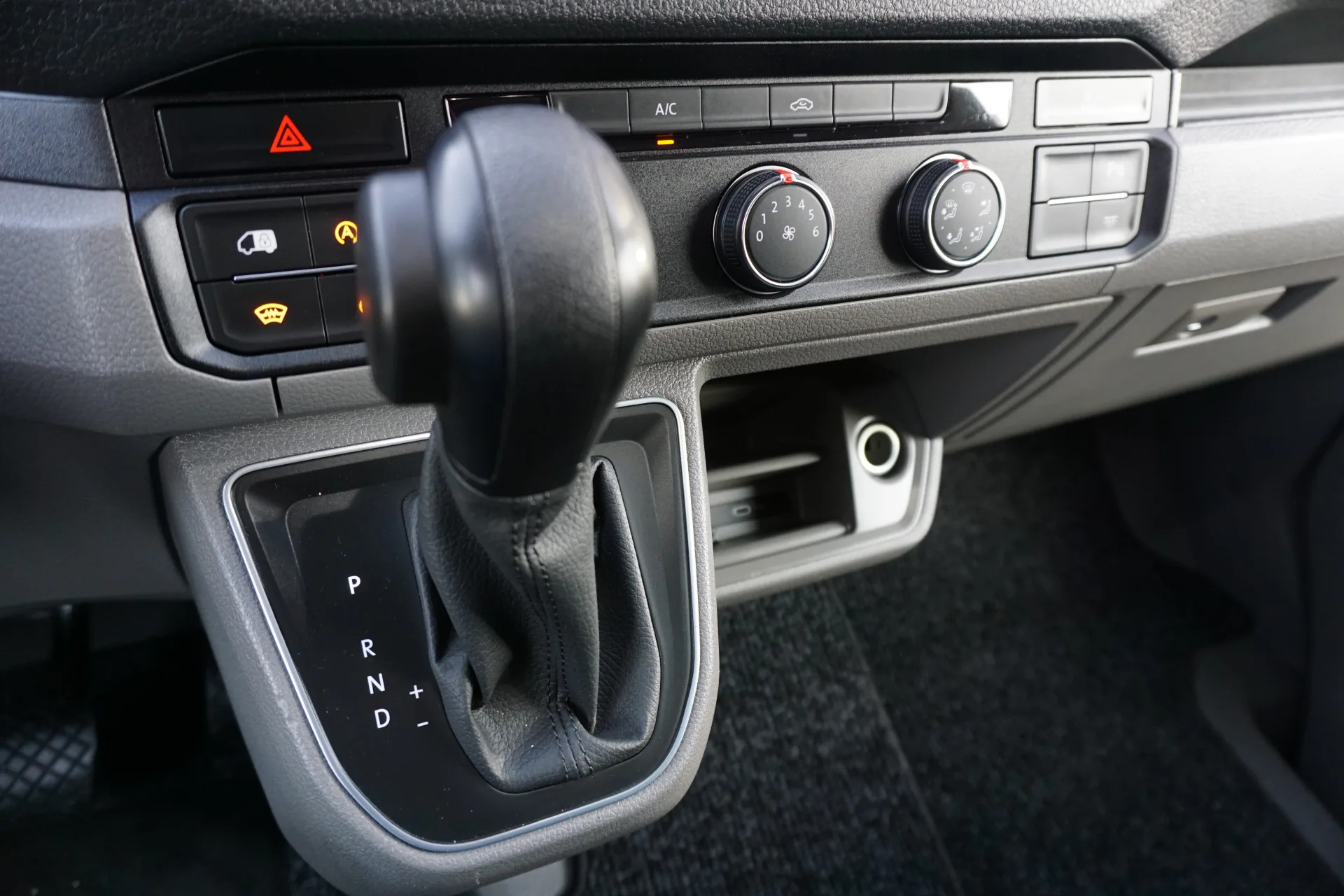 MAN TGX trekker voor Van de Looij Transport B.V.