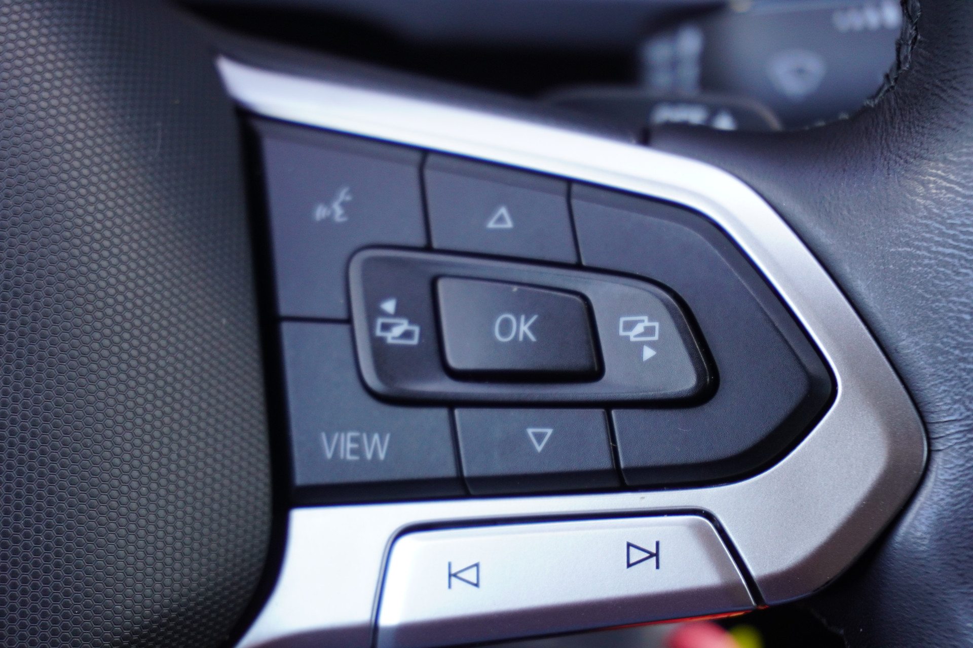 55379388 15