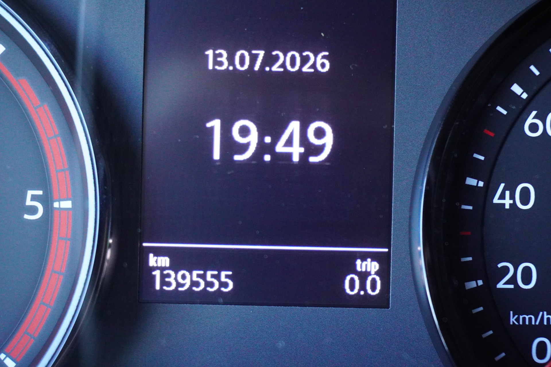 55525318 12