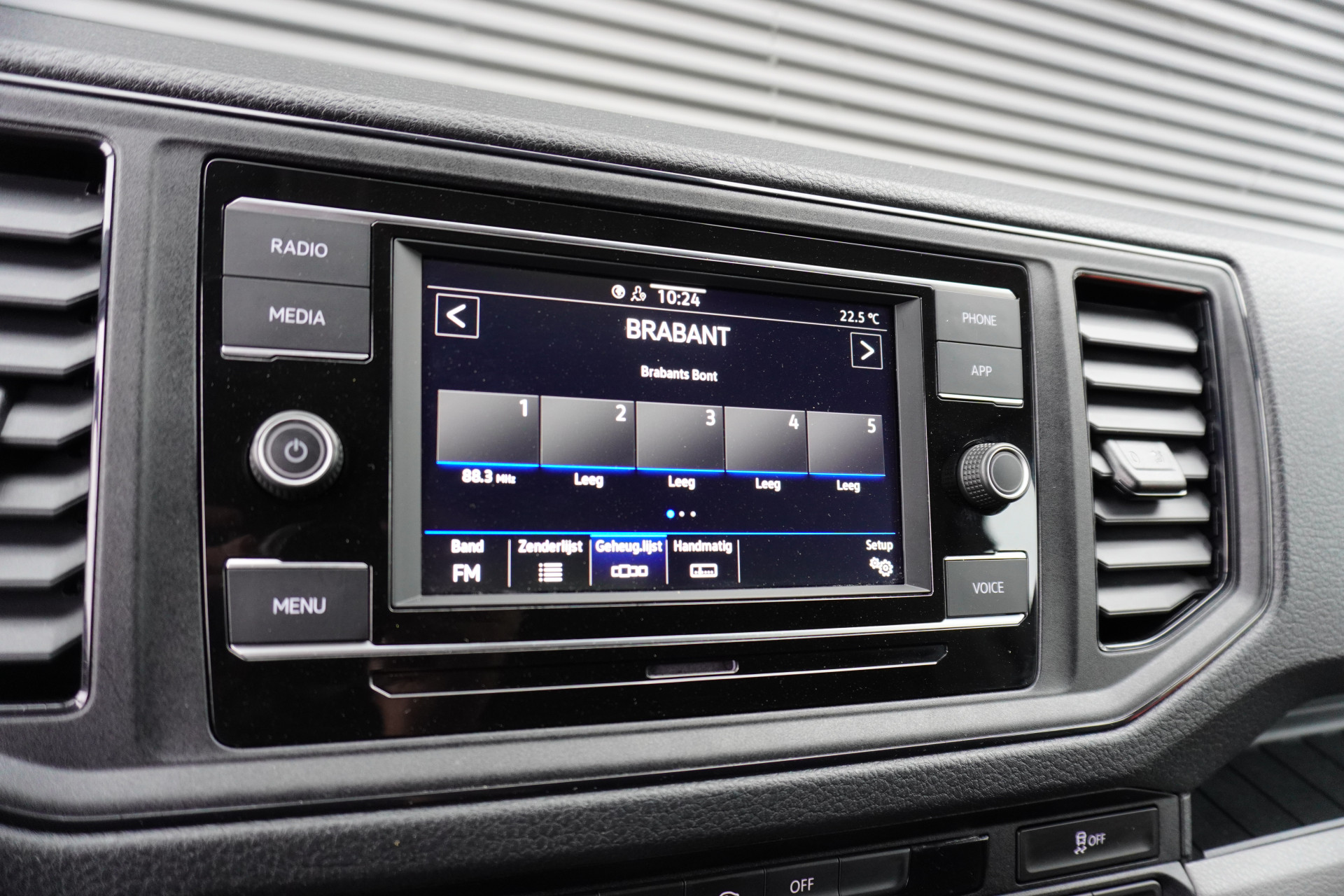 56277816 12