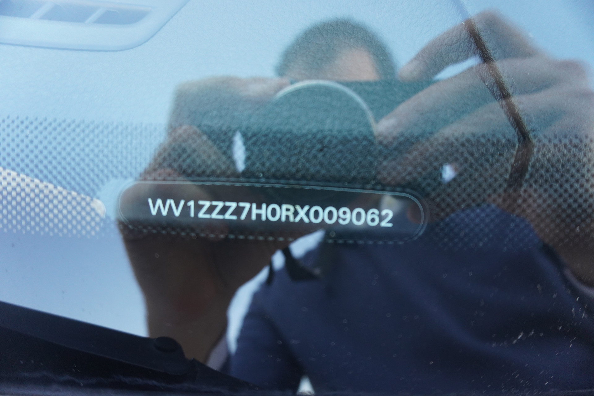 56920332 25