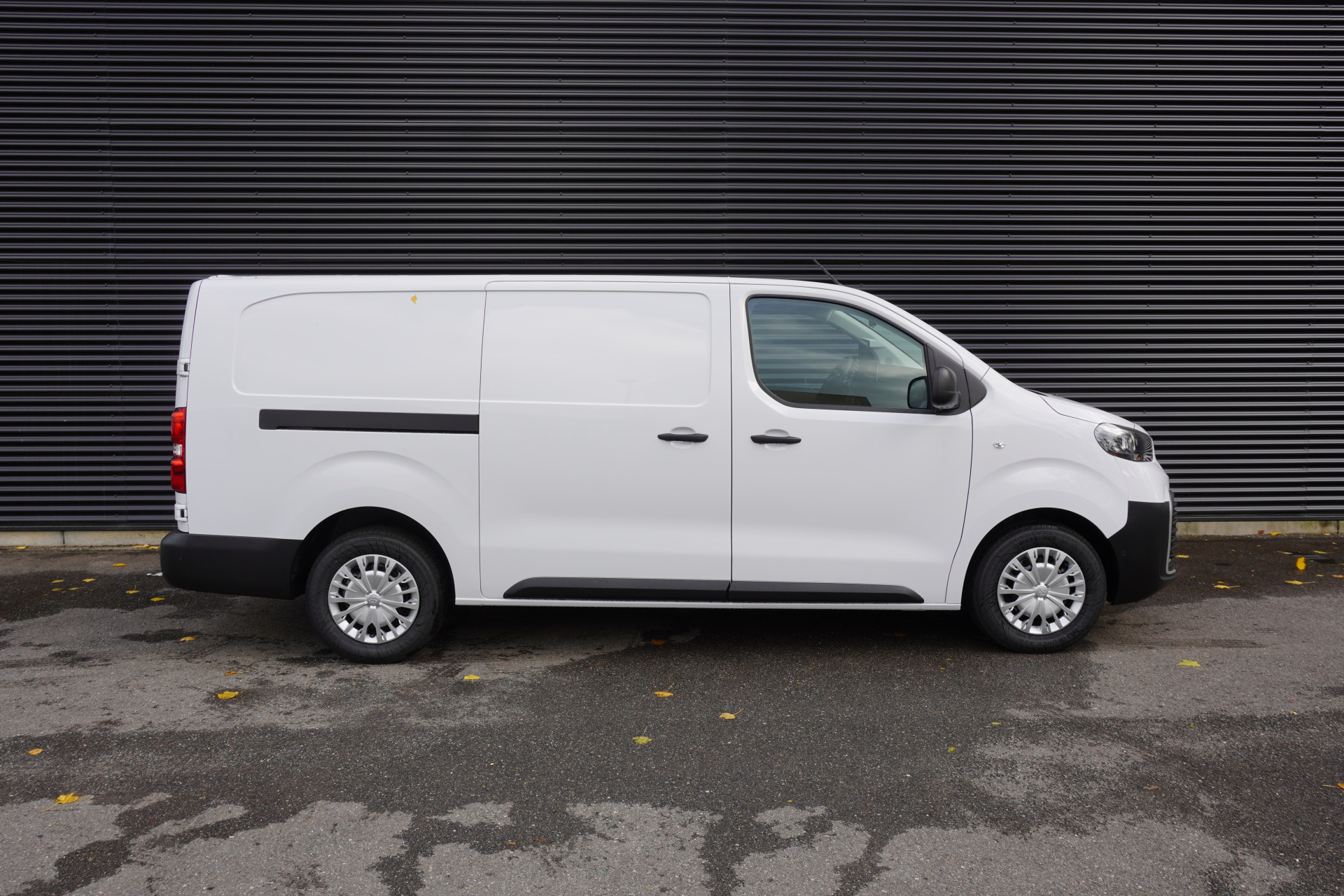 57591410 4