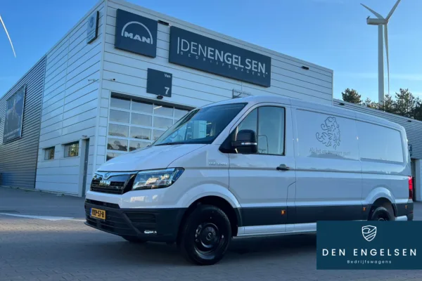 MAN TGE 3.180 Bestelwagen voor Rowdy de Moor Transport