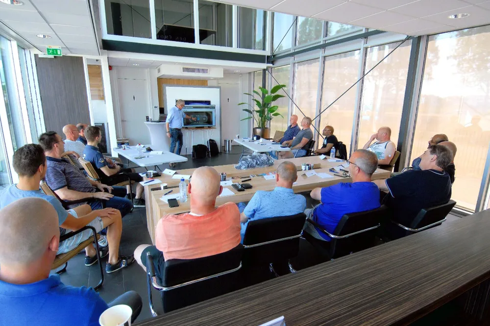 Collega's vertellen: Frank (Driver Trainer)