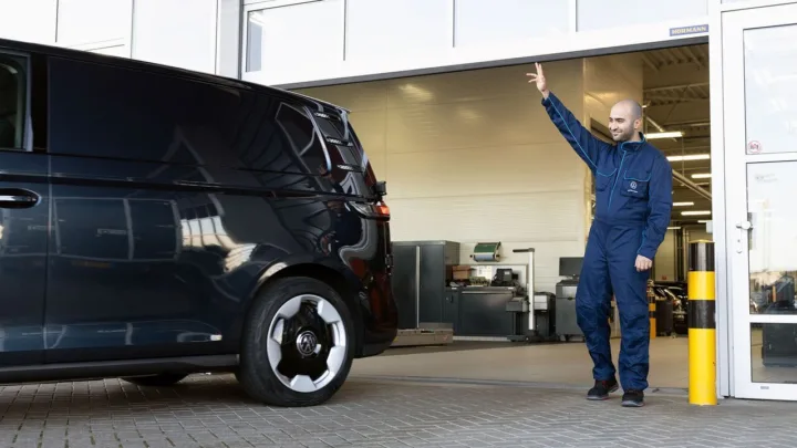 Large JPG Volkswagen Bedrijfswagens Service Plus Gallery 4 25