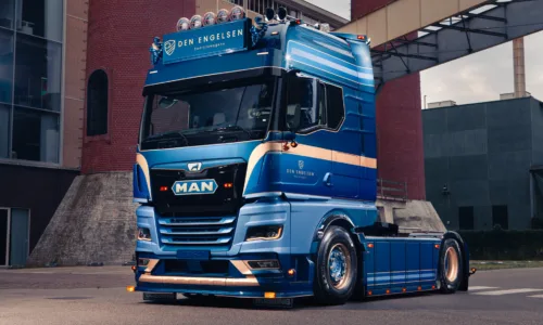 Den Engelsen Bedrijfswagens onthult unieke jubileumtruck op het Truckstar Festival