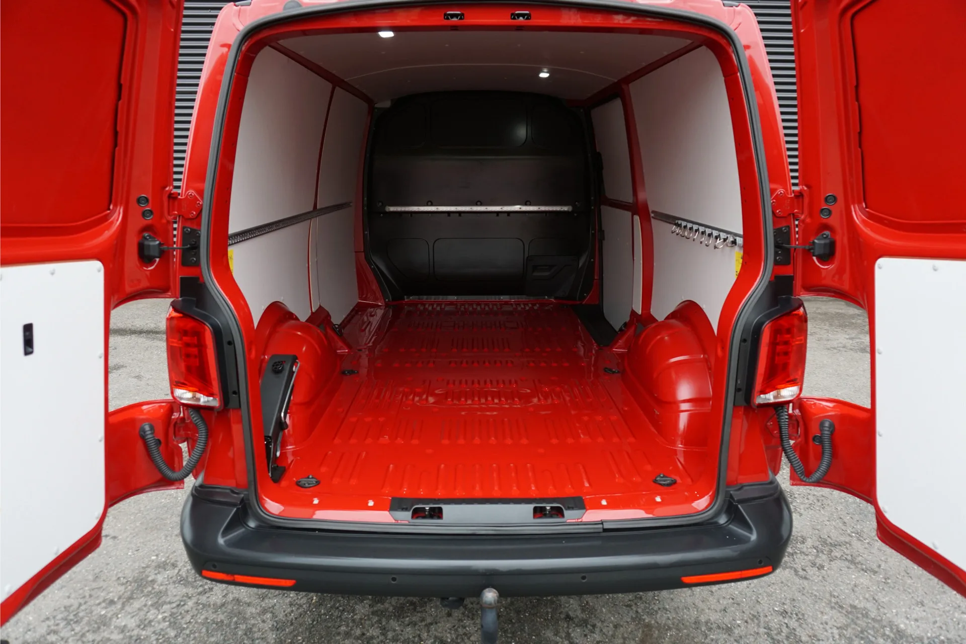 48652200 3