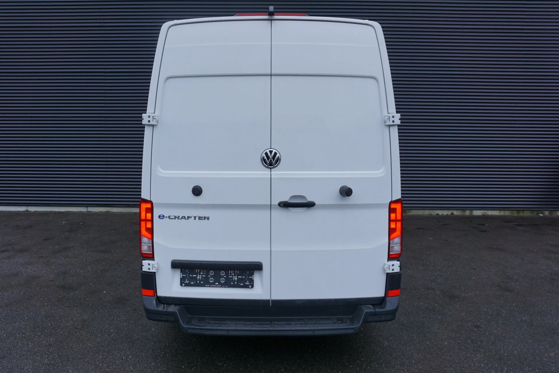 53208207 4
