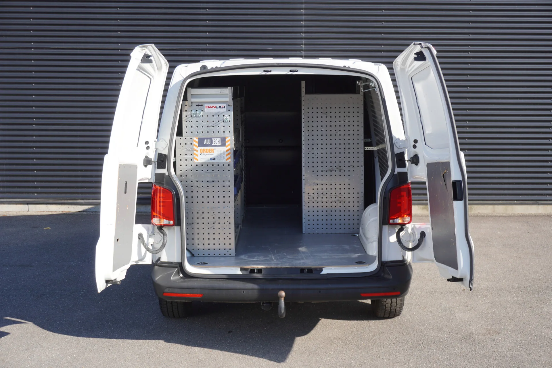 57487163 3