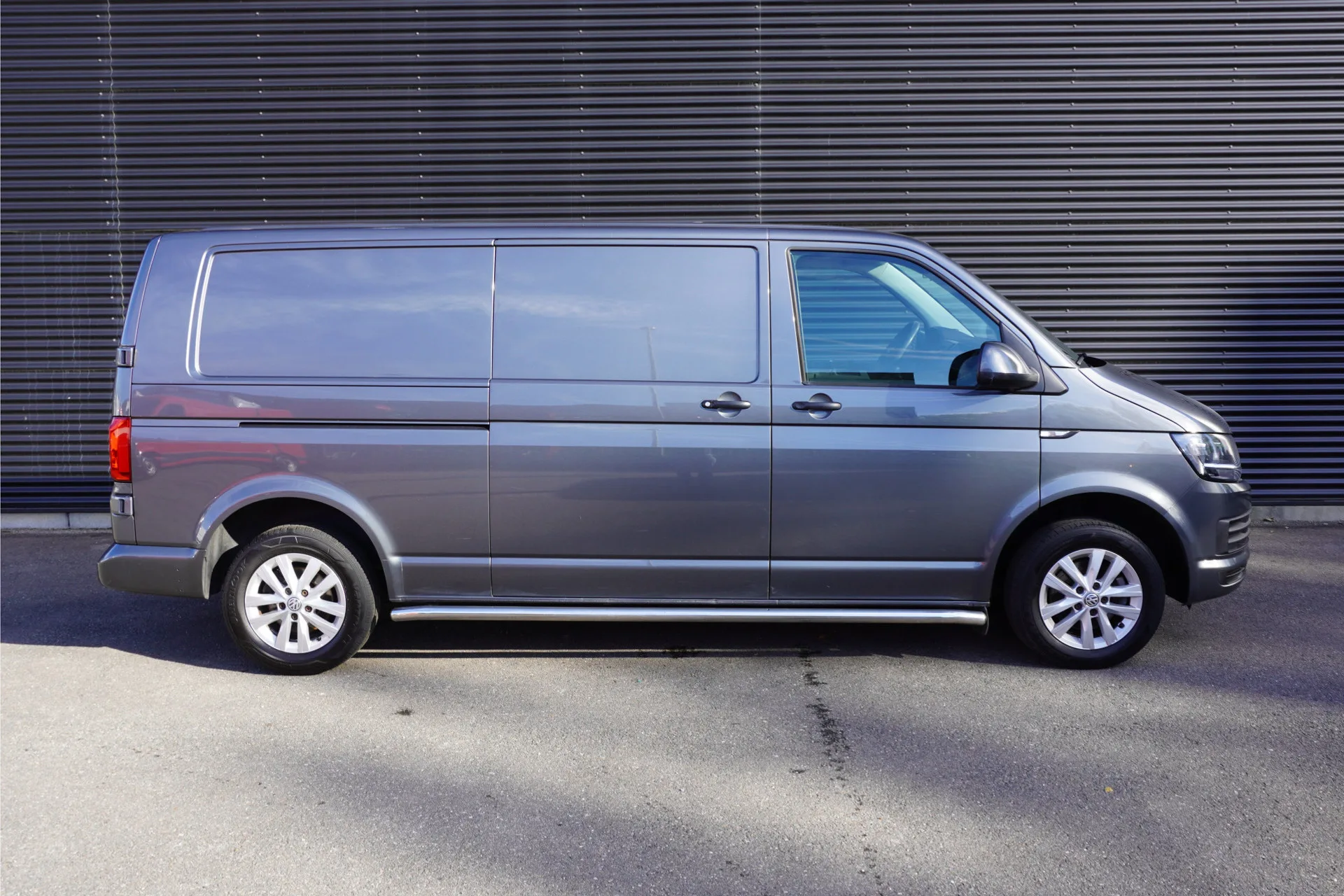 57470670 4