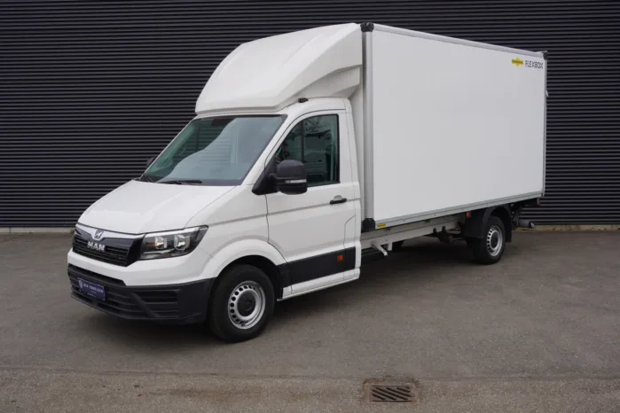 MAN TGE 140pk Bakwagen laadklep Apple Carplay Cruise control Airco 3-Zits Meubelbak Koffer LBW