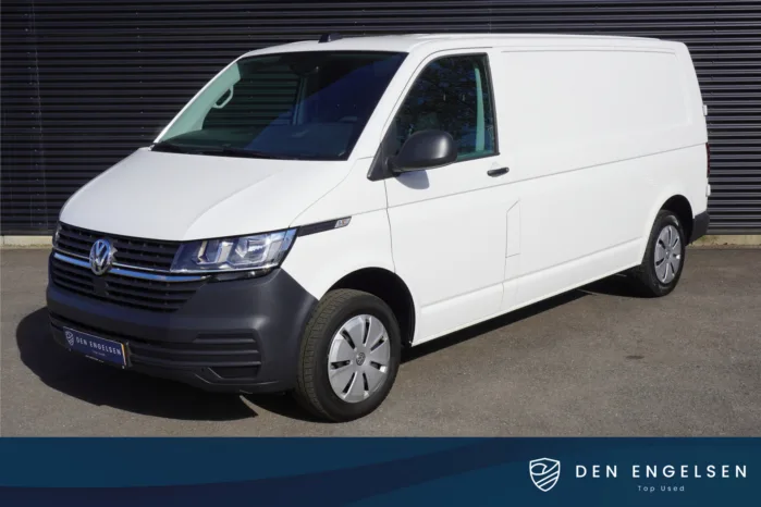 Volkswagen Transporter L2H1 110pk  Apple Carplay Navigatie Trekhaak Cruise control 3-Zits