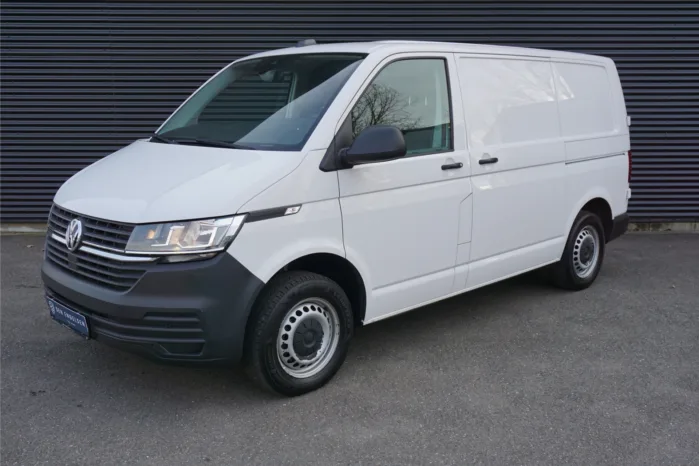 Volkswagen Transporter 150pk Automaat 2x Schuifdeur L1H1 Trekhaak Apple Carplay ACC Cruise control Stoelverwarming