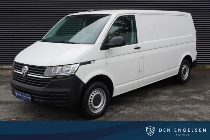 Volkswagen Transporter 30 110pk L2H1 Trekhaak Apple carplay Camera ACC Cruise control  Stoelverwarming 3-Zits