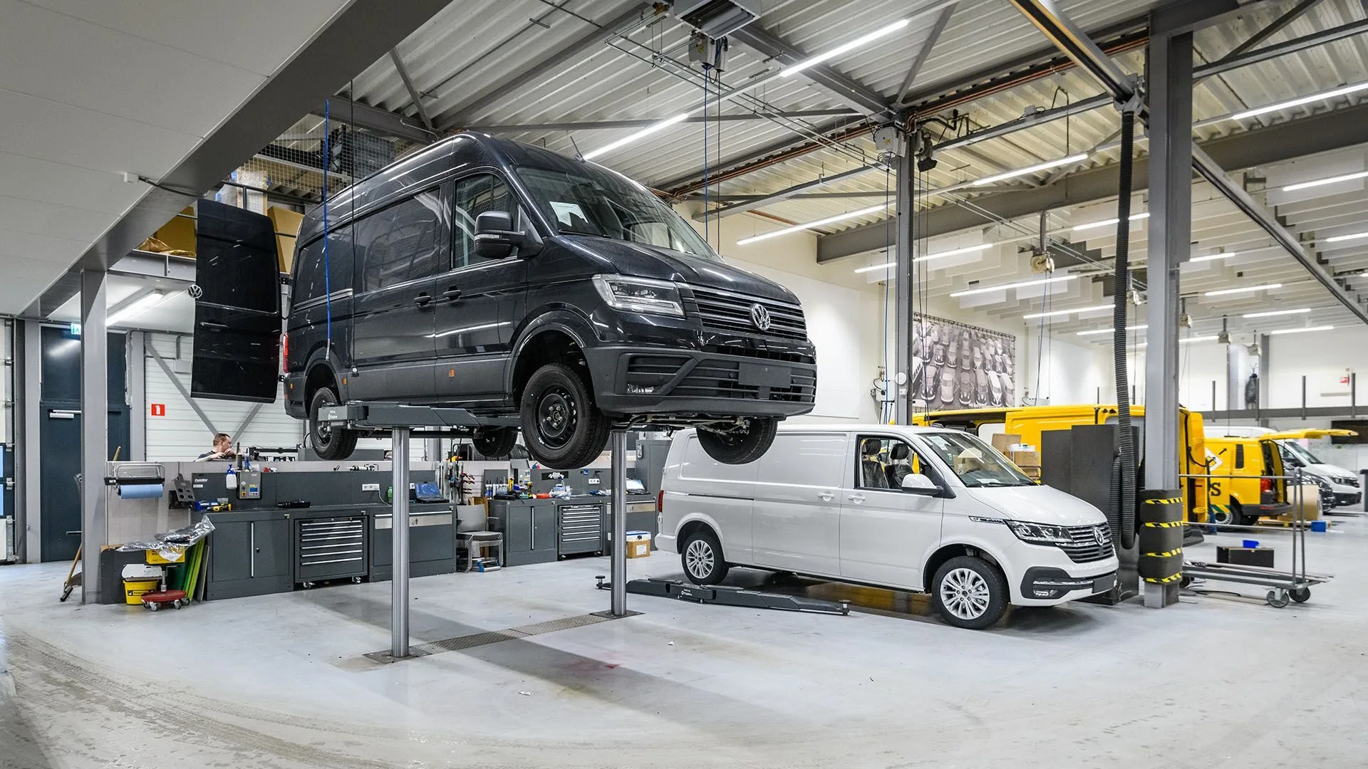 Web Ready JPG Volkswagen Bedrijfswagens Service Plus Gallery 2 25